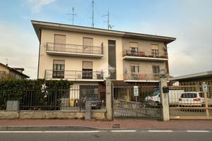 3 LOCALI A GASSINO TORINESE