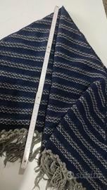 SCIALLE IN LANA FATTO A MANO AI FERRI, COLORE BLUE