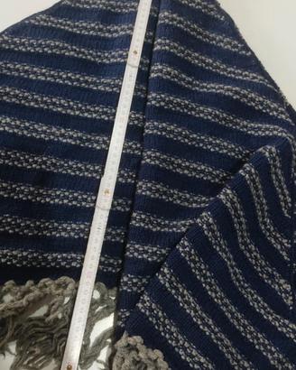 SCIALLE IN LANA FATTO A MANO AI FERRI, COLORE BLUE