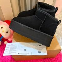 Stivali da neve UGG con tacco alto da donna EU38