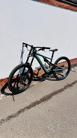 Specialized Kenevo Expert 2025