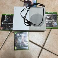 Xbox one 1Tb con 4 Giochi e 1 joystick