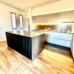 MERAVIGLIOSA VILLA SINGOLA COMPLETAMENTE RISTRUTTU