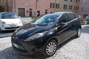 auto Ford Fiesta Nera 1,4 diesel 