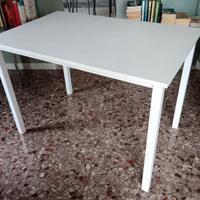 Tavolo effetto bianco larice dim. 70x110