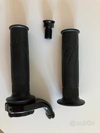 Manopole Yamaha originali con carter comando