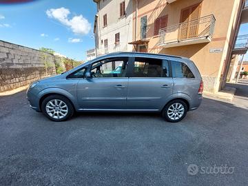 Opel zafira b 1900 150 cw 7 posti grigio silverlin