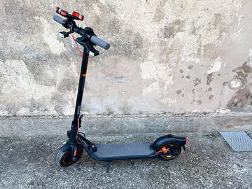 Monopattino Ninebot F40i
