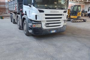 Scania 380 con gru Palfinger 27000, radiocomando 