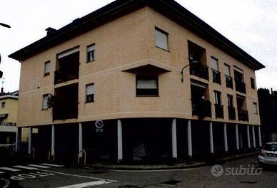 Immobile in asta di 127 m² con 3 locali a Gallarat