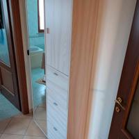 Armadio scarpiera e ripiani con specchio come nuov