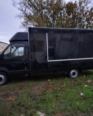 Autonegozio paninoteca ambulante food truck