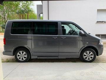 VW T5 Multivan DISABILI – pedana + guida adattata