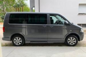 VW T5 Multivan DISABILI – pedana + guida adattata