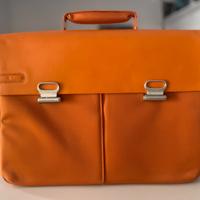 NUOVA Piquadro cartella in pelle porta PC arancio
