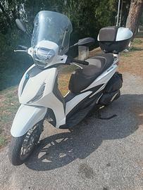 Beverly 400