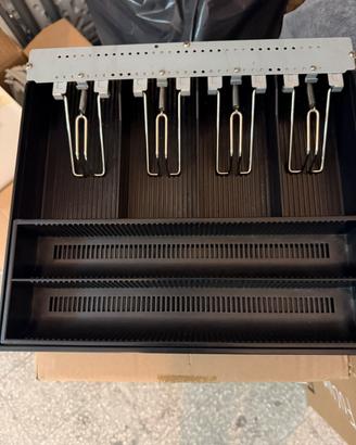 Cassetto interno portamonete e banconote