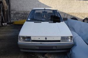 RENAULT 11
