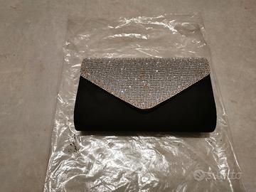 Clutch nera Primadonna con strass e catena