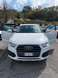 Audi Q3 2.0 TDI 120 CV S tronic Business