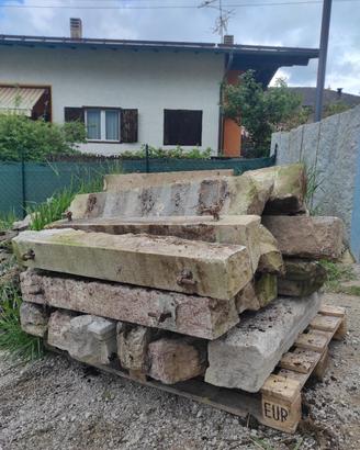 Pilastrate in pietra 