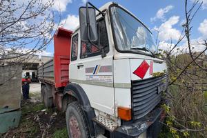 AUTOCARRO IVECO MAGIRUS 330