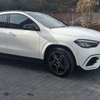 GLA 200 AD"AMG Line PREMIUM"+Pack km0 ACCESSORIATA