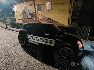 Mini Cooper sport, navigatore, tetto, cerchi 17