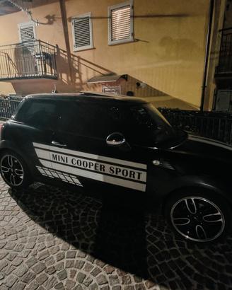 Mini Cooper sport, navigatore, tetto, cerchi 17