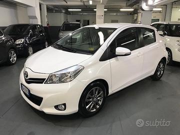 Toyota Yaris 1.0 5 porte Lounge / POCHI KM / FULL 