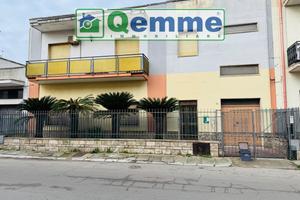 BIFAMILIARE AL PRIMO PIANO CON TERRAZZINO PRIVATO