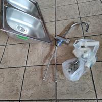 rubinetto con lavandino 