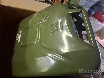 Tanica 20 lt in metallo per carburante