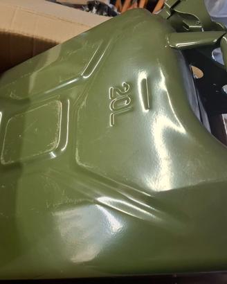 Tanica 20 lt in metallo per carburante