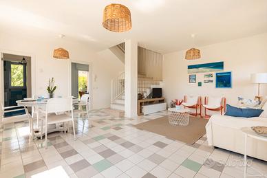 Villa semindipendente