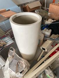 Vaso bianco resina h 88 diametro 40