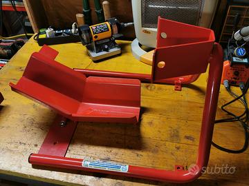 cavalletto. basculante ferma. moto  per. carico 