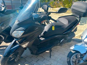 scooter yamaha x max 250
