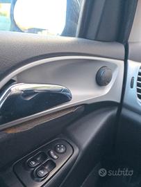  lancia y  seconda serie 2010 pezzi 