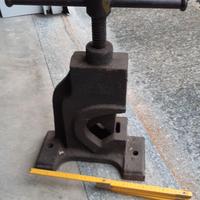 Grossa morsa per tubi