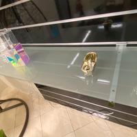 Mensole in vetro per negozio