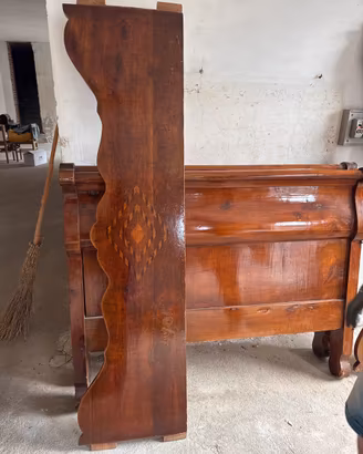 Letto in legno massello