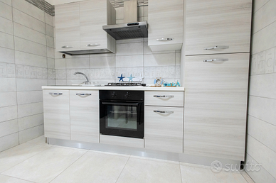 Elegante casa vacanza:mare e servizi a pochi passi