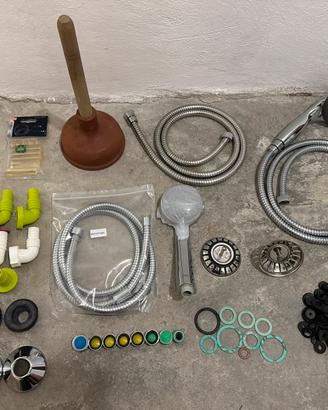 Lotto Accessori Idraulica ricambi bagno e cucina