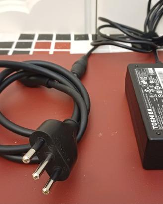 Alimentatore Toshiba Originale 45W – PA3822E-1AC3