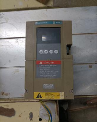 Inverter telemecanique atv18u09m2