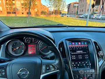 Opel astra j