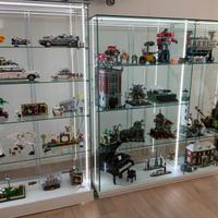 Collezione LEGO con vetrine