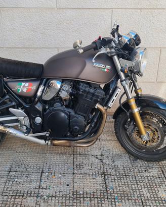 Suzuki gsx 745 inazuma cafe race