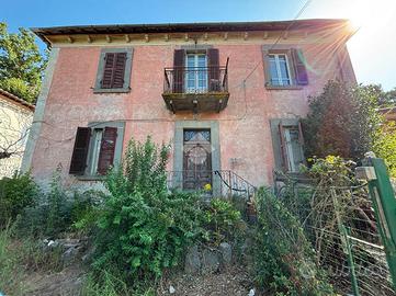 PORZIONE DI BIFAMILIARE A VITERBO